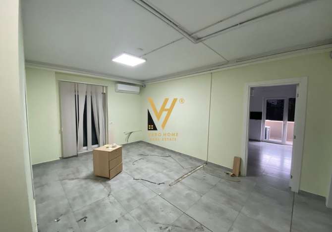 JEPET ZYRE 750 M2 OPEN SPACE ME QERA TE STACIONI I TRENIT 7.500 EURO