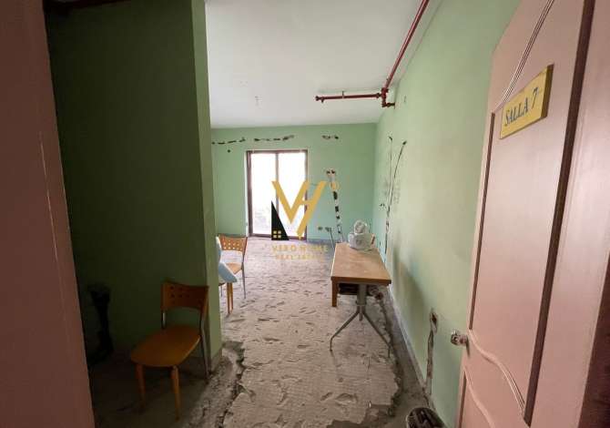 Shtepi me qera 7+1 ne Tirane - 16,000 Euro