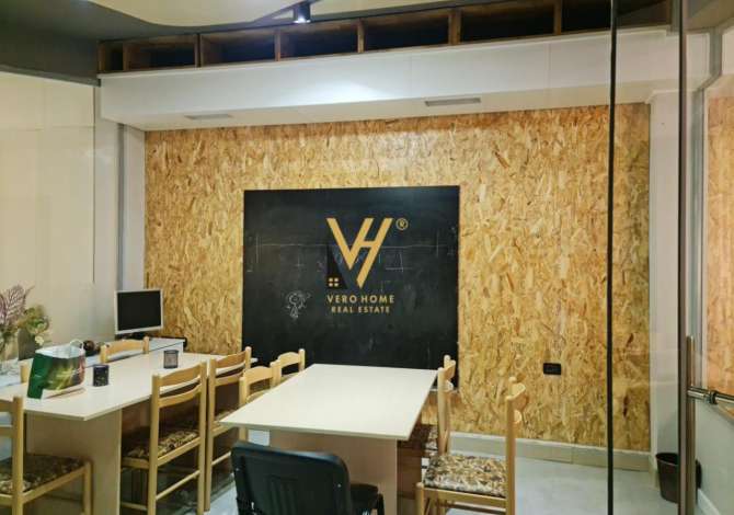 Ambient biznesi me qera 3+1 ne Tirane - 25,000 Leke