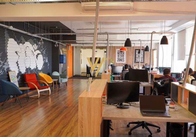 Ambiente Commerciale in Vendita 3+1 a Tirana - 620,000 Euro