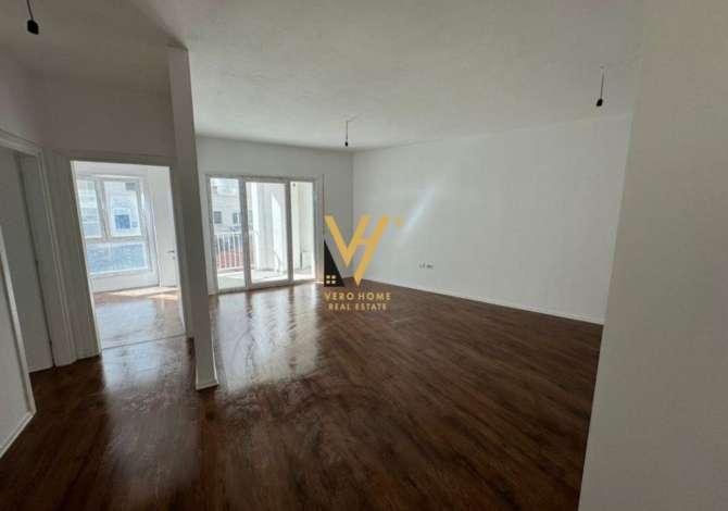 Ambient biznesi me qera 3+1 ne Tirane - 600 Euro