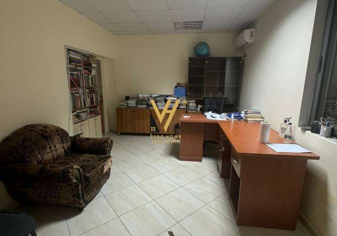 Ambient biznesi me qera 3+1 ne Tirane - 30,000 Leke