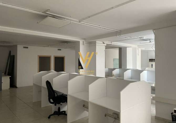 Ambient biznesi me qera 3+1 ne Tirane - 2,000 Euro
