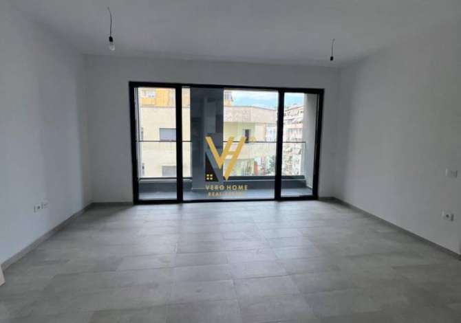 Ambient biznesi me qera 3+1 ne Tirane - 750 Euro