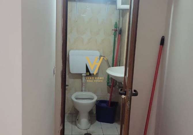 JEPET DYQAN 75 M2 ME QERA TE RRUGA BABE REXHA 35.000 LEKE