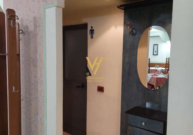 JEPET AMBIENT BIZNESI 200 M2 ME QERA TE ISH EKSPOZITA SOT 3.000 EURO