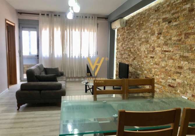 Shtepi me qera Apartament ne Tirane, 2+1, Mobilimi E mobiluar, Pagesa 600  Euro.