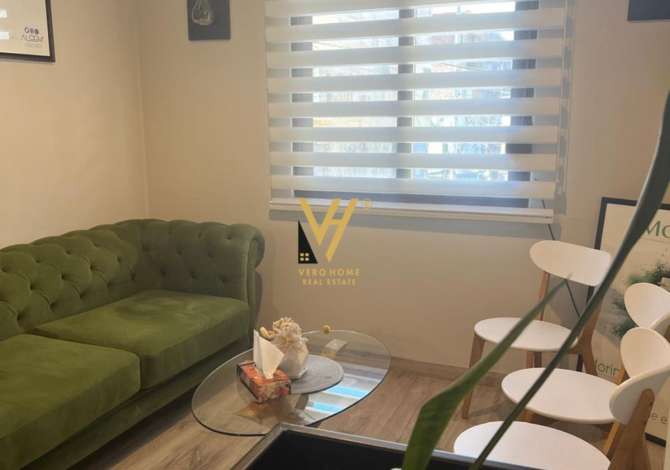 JEPET ZYRE 80 M2 ME QERA TEK STADIUMI DINAMO 800 EURO