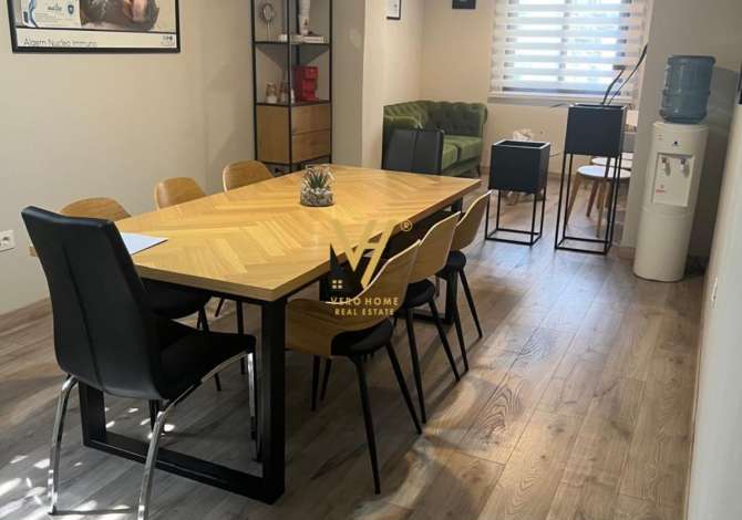 Ambient biznesi me qera 3+1 ne Tirane - 800 Euro