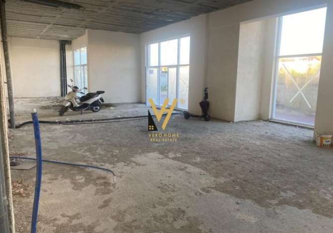 Ambient biznesi me qera 1+1 ne Tirane - 2,200 Euro