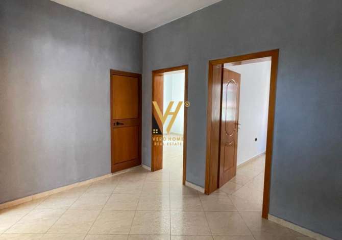 Ambient biznesi me qera 3+1 ne Tirane - 1,000 Euro
