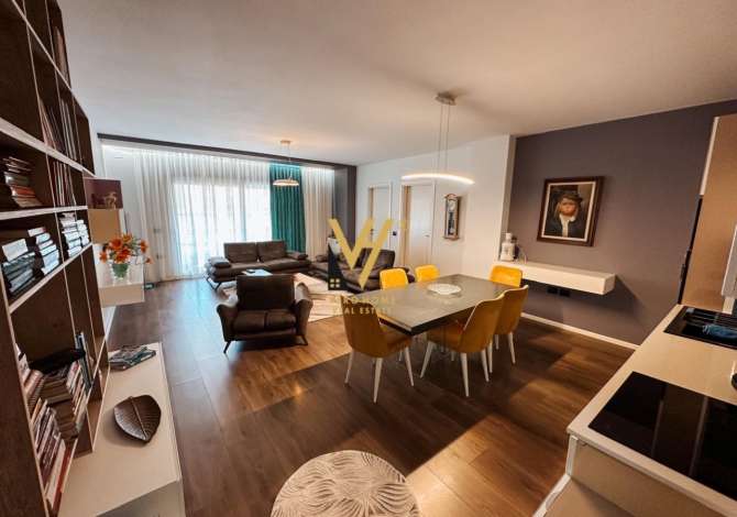 Shtepi ne shitje Apartament ne Tirane, 2+1, Mobilimi E mobiluar, Pagesa 270,000  Euro.