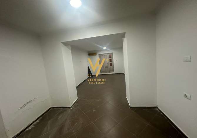 JEPET DYQAN 143 M2 ME QERA TE STADIUMI DINAMO 650 EURO