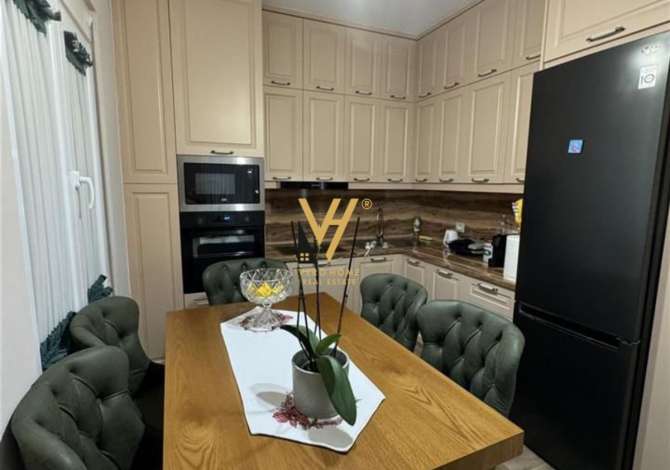 Shtepi ne shitje Apartament ne Tirane, 2+1, Mobilimi E mobiluar, Pagesa 206,000  Euro.