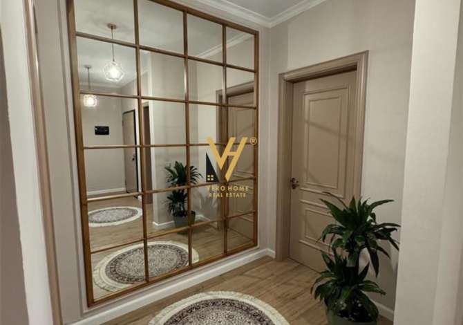 Shtepi ne shitje Apartament ne Tirane, 2+1, Mobilimi E mobiluar, Pagesa 206,000  Euro.