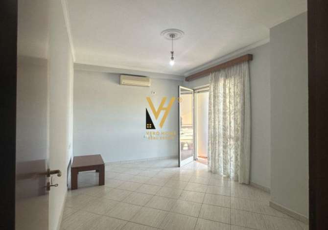 Ambient biznesi me qera 3+1 ne Tirane - 1,000 Euro
