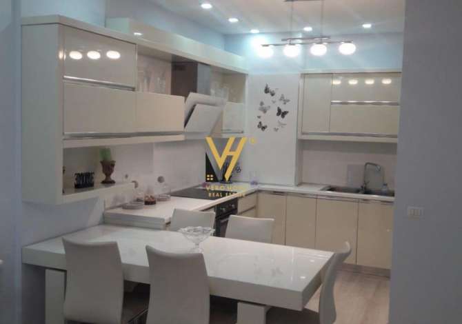 Casa in affitto 2+1 a Tirana - 1,100 Euro