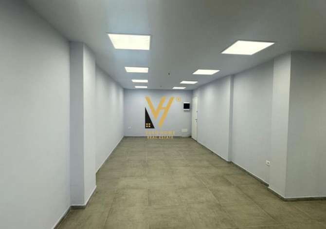 JEPET AMBIENT 350 M2 ME QERA PERBALLE FAKULTETIT EKONOMIK 3.000 EURO