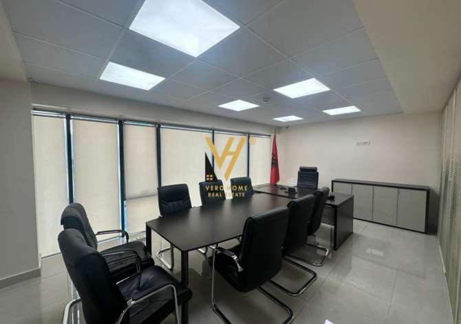 Ambient biznesi me qera 3+1 ne Tirane - 1,400 Euro