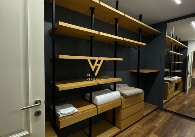 Shtepi me qera Apartament ne Tirane, 2+1, Mobilimi E mobiluar, Pagesa 2,500  Euro.