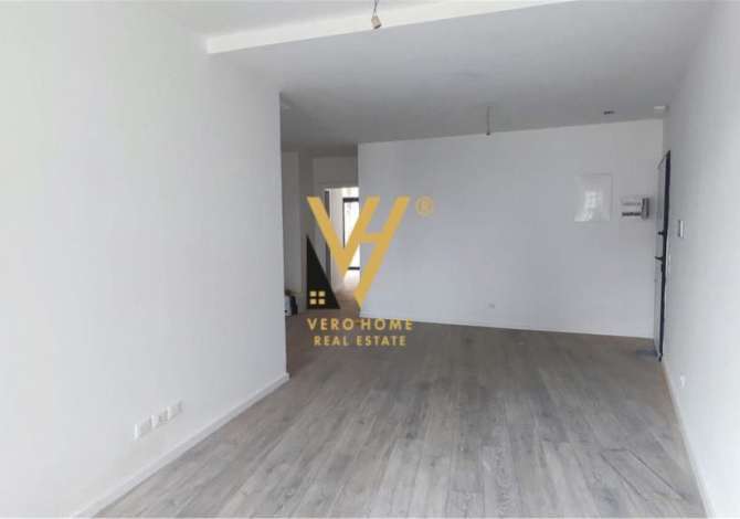 JEPET ZYRE 102 M2 ME QERA TE KOMPLEKSI LAKE VIEW , LIQENI ARTIFICIAL 1.300 EURO