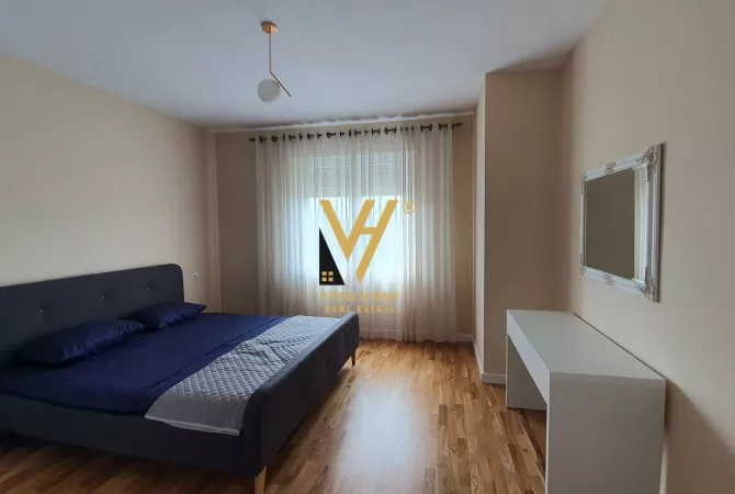 Shtepi ne shitje Apartament ne Tirane, 3+1, Mobilimi E mobiluar, Pagesa 385,000  Euro.