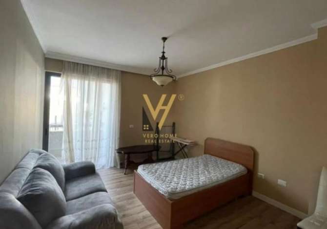 Shtepi me qera 3+1 ne Tirane - 1,200 Euro