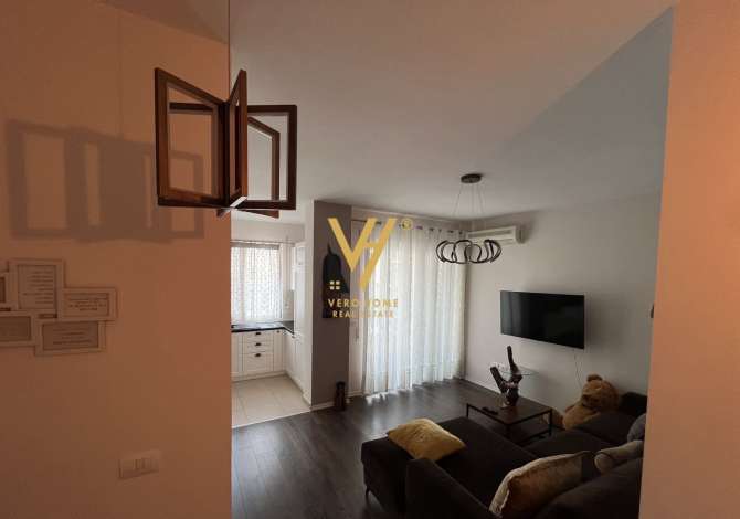 Shtepi me qera 2+1 ne Tirane - 700 Euro