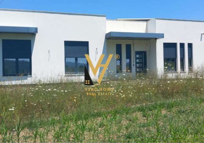 Truall ose Toke ne Tirane - 230,000 Euro