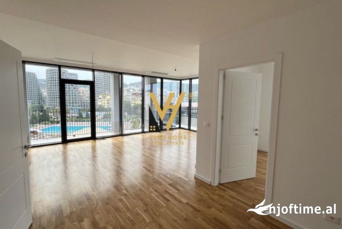 Ambient biznesi me qera 3+1 ne Tirane - 1,500 Euro