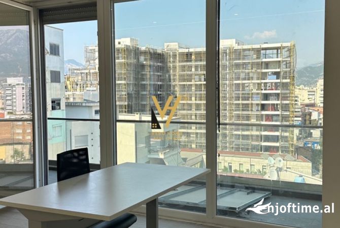 Ambient biznesi me qera 3+1 ne Tirane - 1,400 Euro