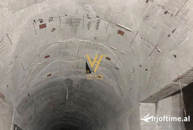 Ambient biznesi me qera 4+1 ne Tirane - 8,000 Euro