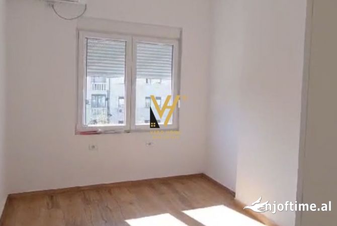 Ambient biznesi me qera 3+1 ne Tirane - 800 Euro