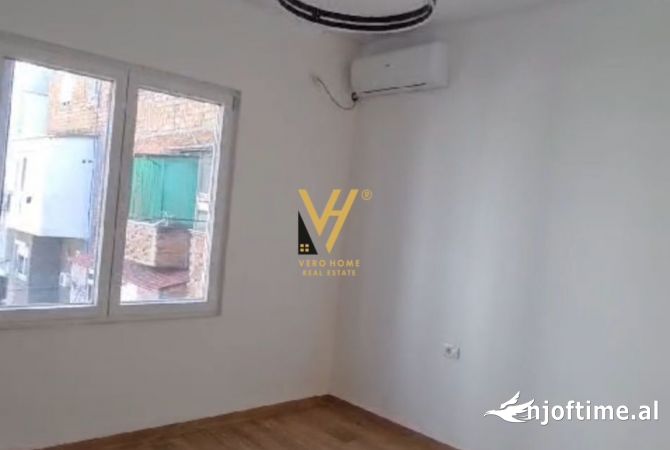 Ambient biznesi me qera 3+1 ne Tirane - 800 Euro