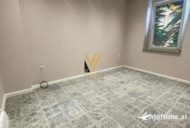 Ambient biznesi me qera 3+1 ne Tirane - 750 Euro