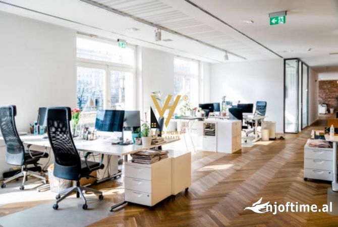 Ambient biznesi me qera 3+1 ne Tirane - 2,500 Euro