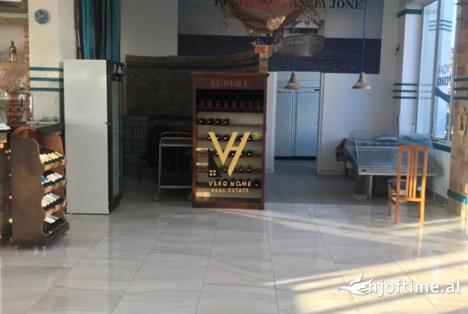 Ambient biznesi me qera 2+1 ne Tirane - 8,000 Euro