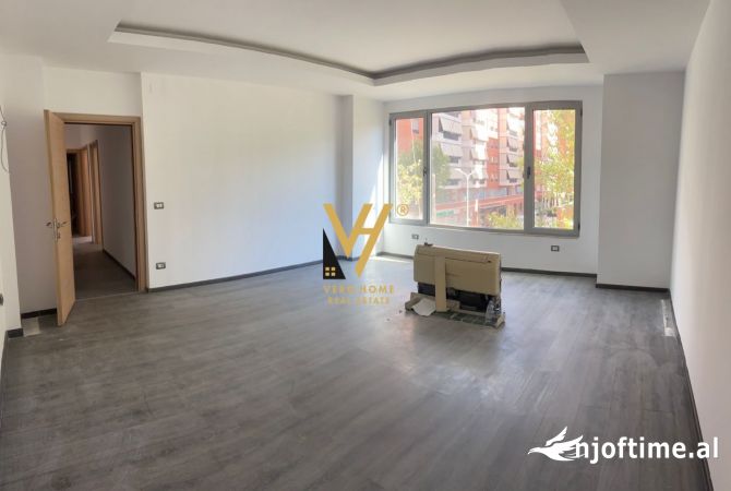 Ambient biznesi me qera 3+1 ne Tirane - 800 Euro