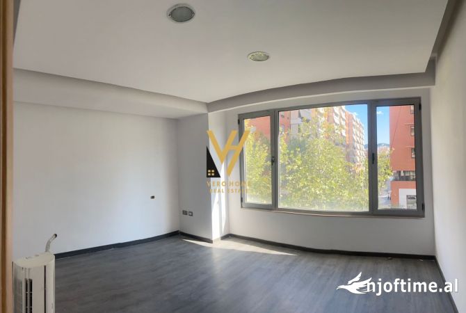 Ambient biznesi me qera 3+1 ne Tirane - 800 Euro