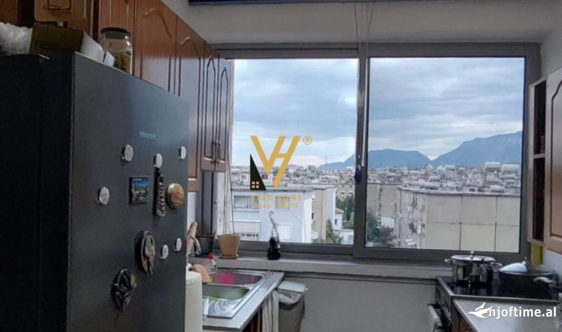 Shtepi ne shitje Apartament ne Tirane, 3+1, Mobilimi Pjeserisht e mobiluar, Pagesa 140,000  Euro.