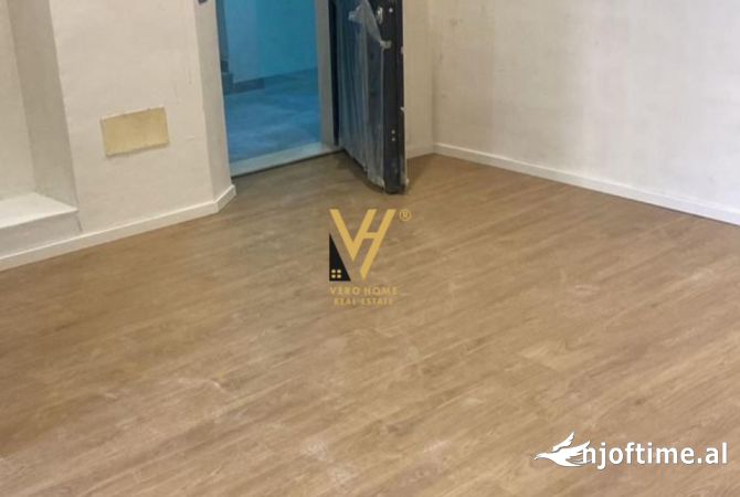 JEPET ZYRE 91 M2 ME QERA TE RRUGA KAVAJES 950 EURO