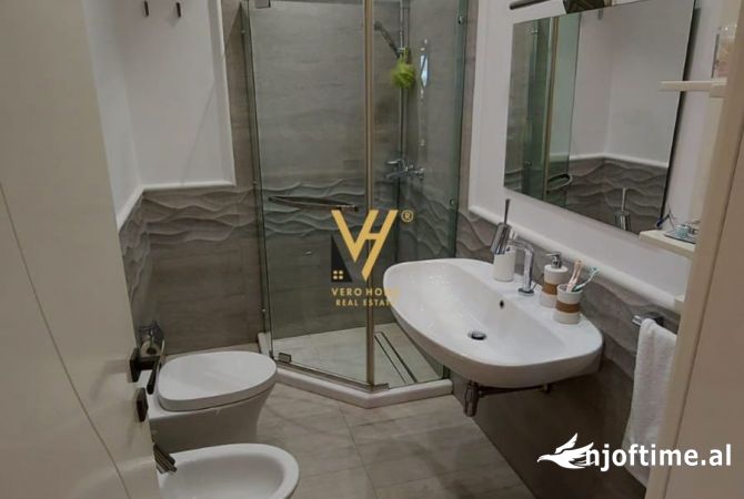 Shtepi me qera 2+1 ne Tirane - 2,000 Euro