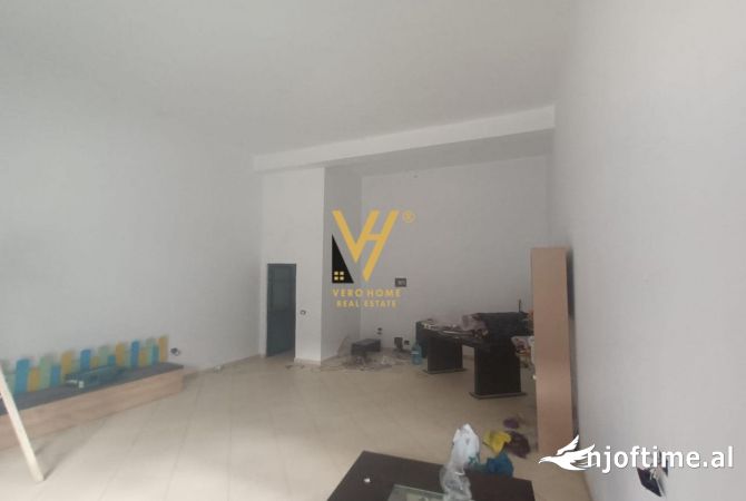 Ambient biznesi me qera 1+1 ne Tirane - 400 Euro