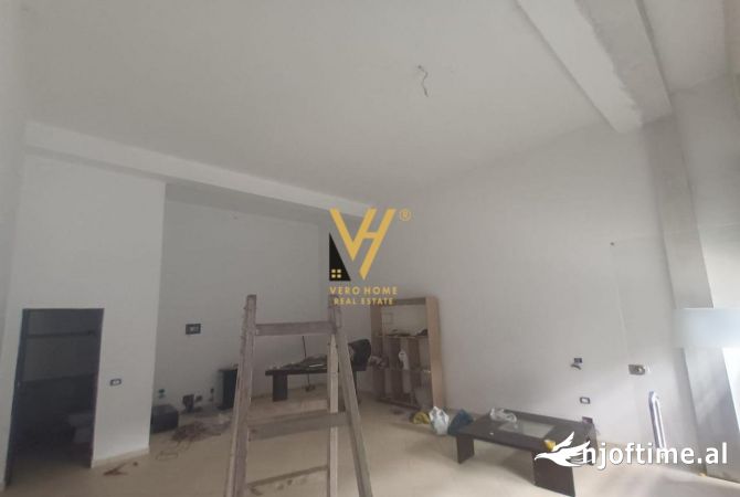 Ambient biznesi me qera 1+1 ne Tirane - 400 Euro