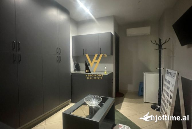 Ambient biznesi me qera 1+1 ne Tirane - 1,100 Euro