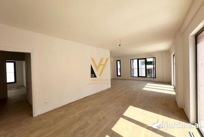 Shtepi ne shitje 3+1 ne Tirane - 305,000 Euro