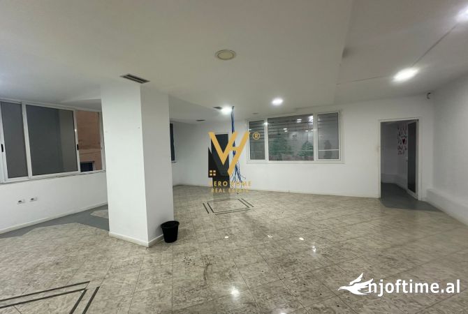 Ambient biznesi me qera 3+1 ne Tirane - 3,100 Euro