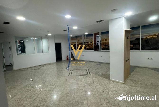 Ambient biznesi me qera 3+1 ne Tirane - 3,100 Euro
