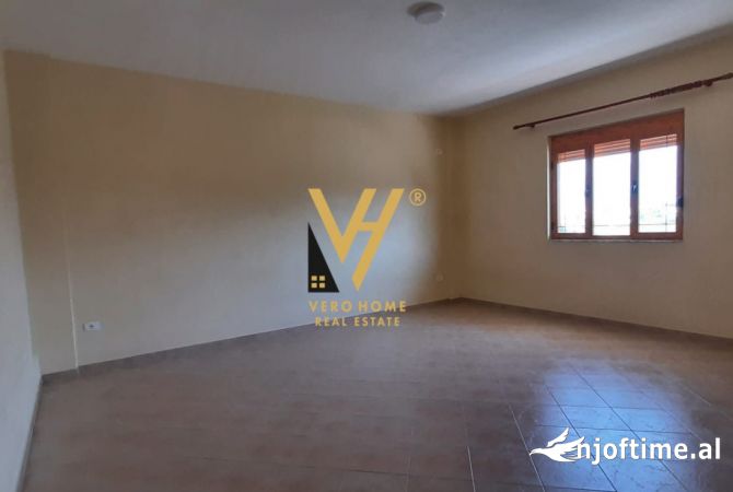 Shtepi me qera 6+1 ne Tirane - 2,000 Euro