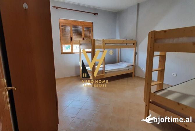 Shtepi me qera 6+1 ne Tirane - 2,000 Euro